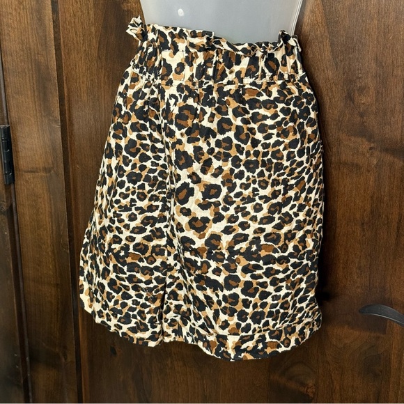 Express X Rocky Barnes Leopard Print Shorts Paper Bag Style Size L high waist - Picture 2 of 8